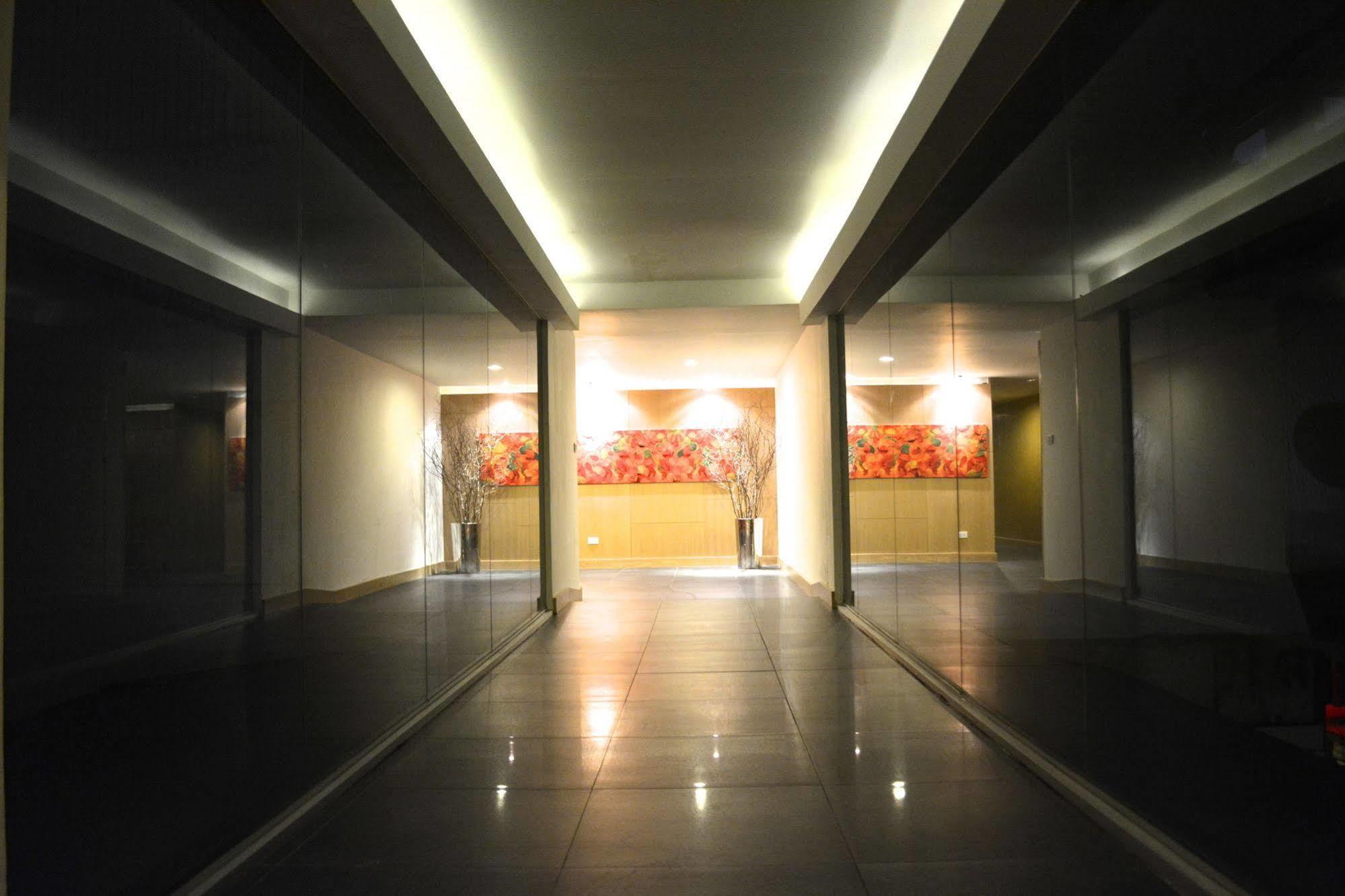 A-One Motel Bangkok Exterior photo